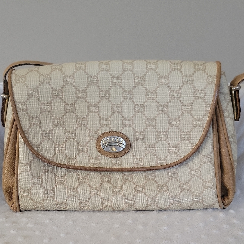 Gucci Cream and Tan Crossbody Bag